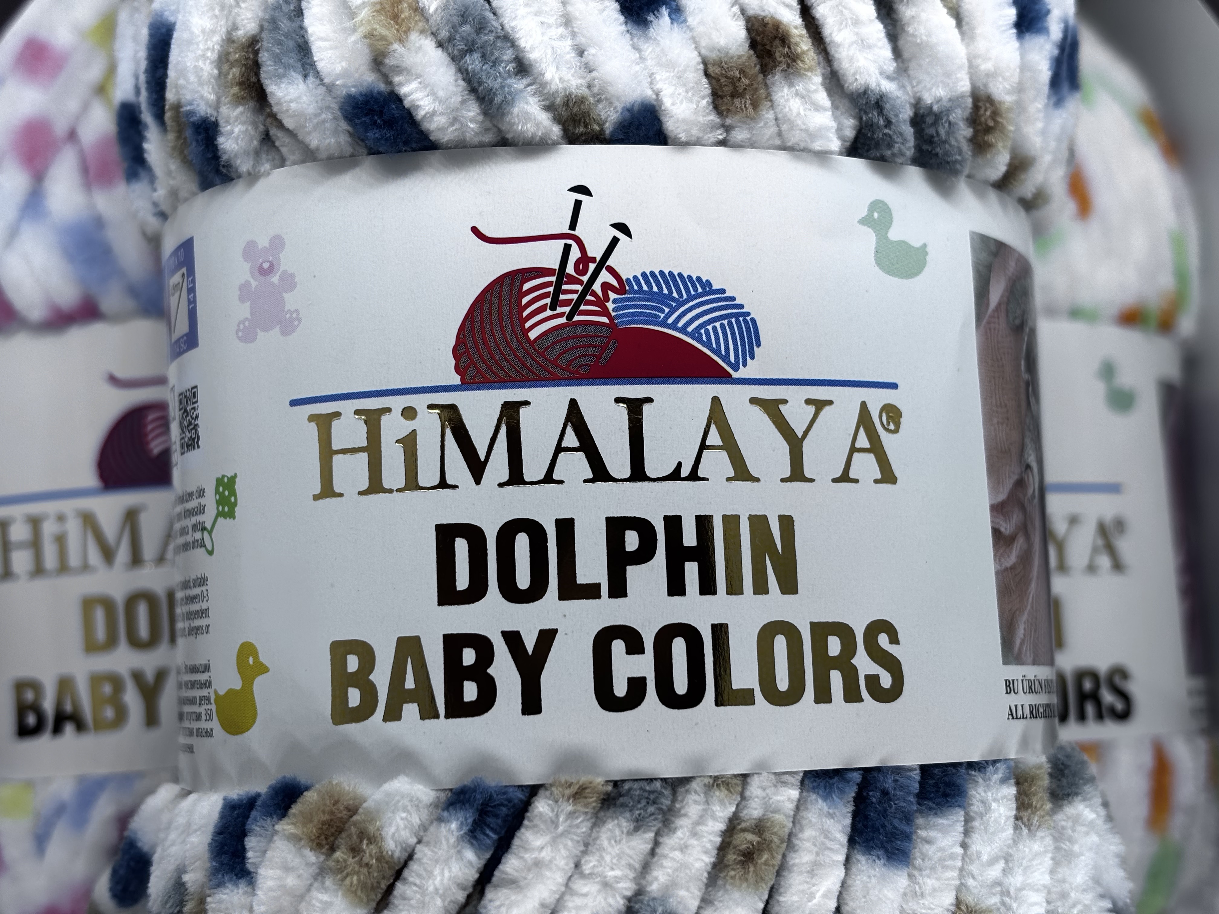 Dolphin baby colors