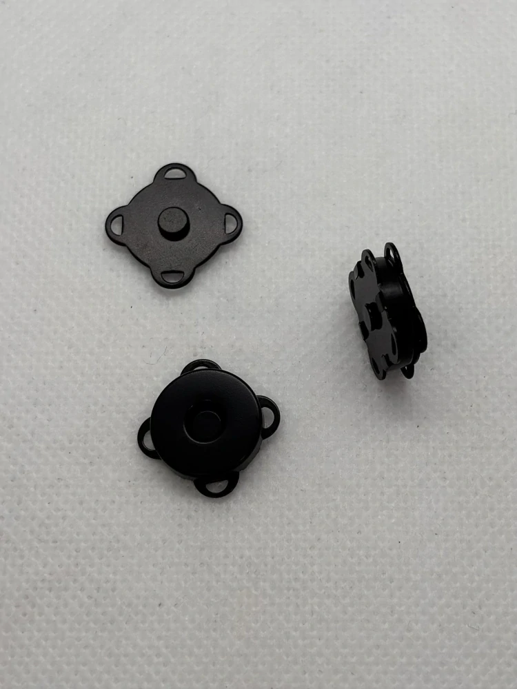 Magnetické zapínání 14 mm černý lak
