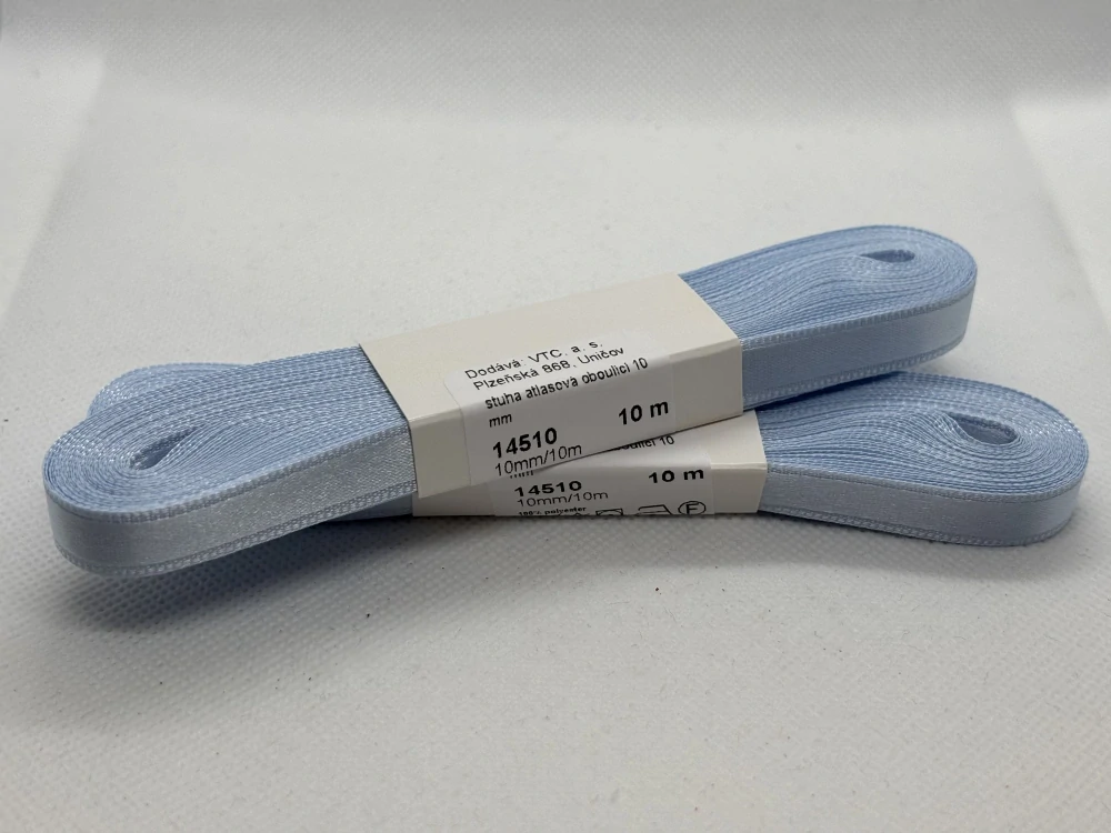 Stuha atlasová oboulící 10 mm/ 10 m 550 bleděmodrá