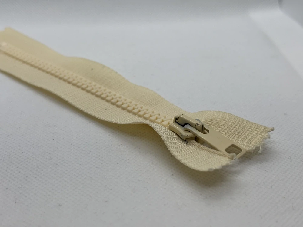 Zdrhovadlo 14 cm smetanová