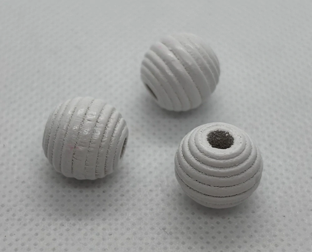 Dřevěný korálek s vroubky 13 mm bílá