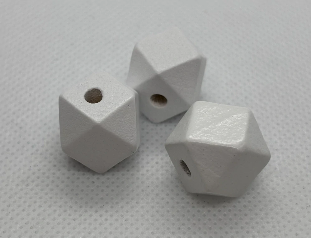 Dřevěný korálek diamant 16 mm bílá