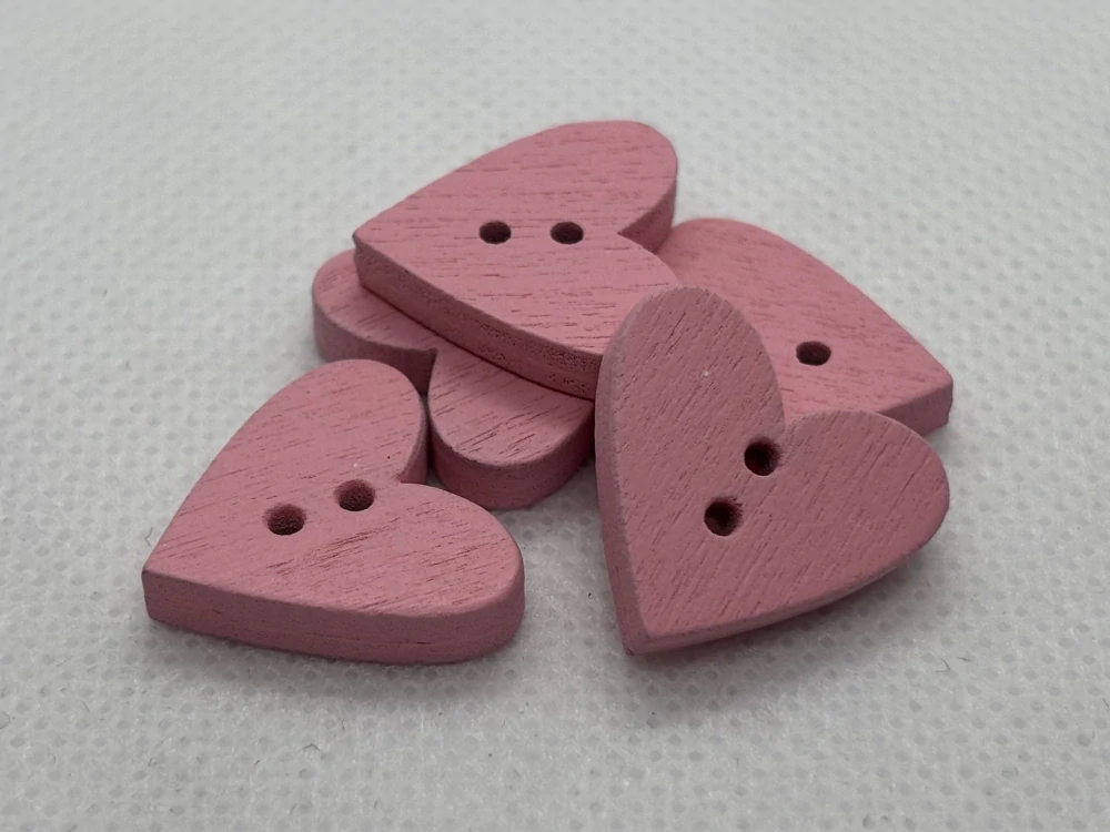 Knoflík srdíčko dřevěné 18x19 mm růžová
