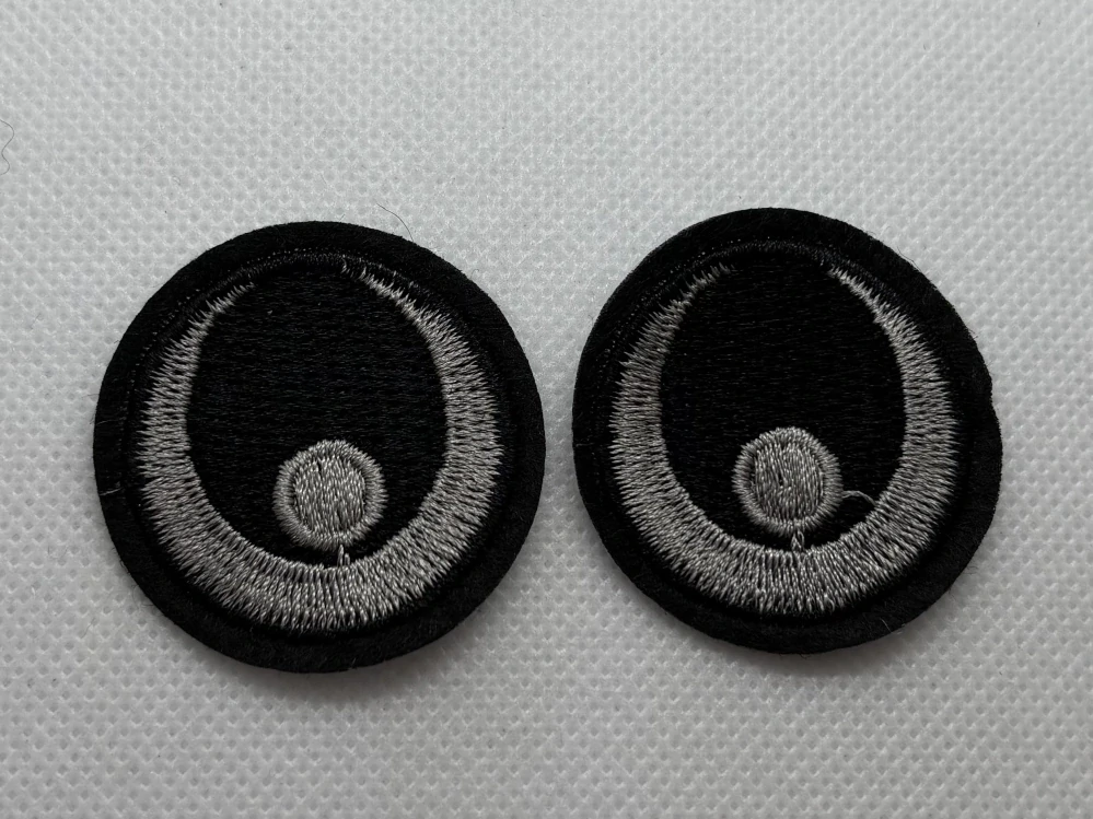 Vyšívané oči 38 mm 1 pár