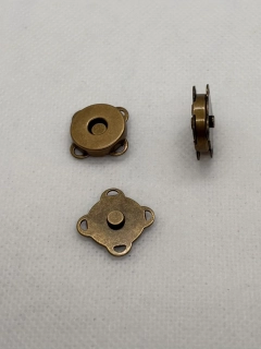 Magnetické zapínání 14 mm staromosaz