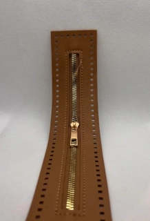 Zip k obháčkování 6x27 cm hnědý