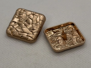 Knoflík růžové zlato 23x23 mm