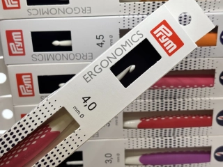 Háček ergonomický Prym 4 mm