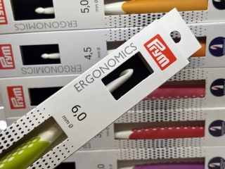 Háček ergonomický Prym 6 mm