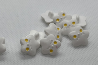 Knoflík hvězdička 15,2 mm bílá